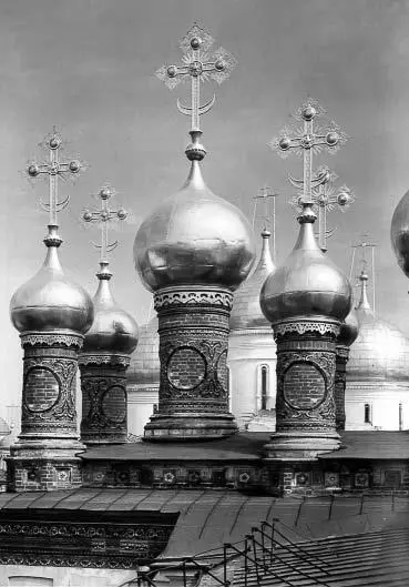Ил 3 Изразцовый декор церквей Теремного дворца в Московском Кремле Начало - фото 317