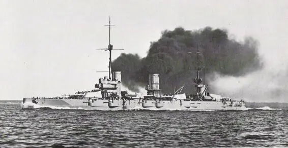 Die Poltawa unter Volldampf Die Gangut - фото 1