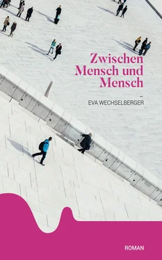 Eva Wechselberger Zwischen Mensch und Mensch обложка книги