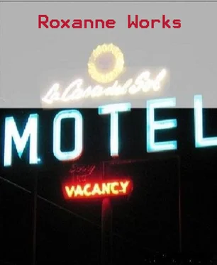 Roxanne Works Motel обложка книги