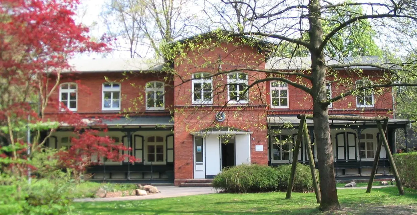 Das Haus Anker beherbergte unten rechts die Krankenstube oben wohnte - фото 32