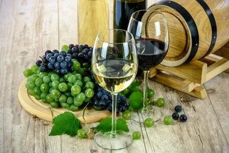 Only cheap wines have a screw cap Wrong In the meantime more than 40 - фото 18