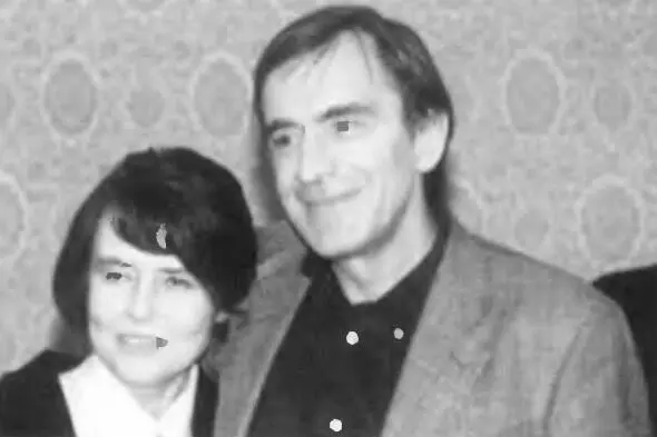 С А Гузенко С Ю Яковлевым В ЦДЛ с Т Кузовлевой и Р Казаковым - фото 60