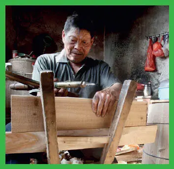 Nach Mozis Ansichtkonnten geschickte Handwerker mit Talent durch eine - фото 33