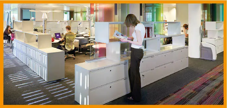 Bei Cisco Systemslassen sich die kleinen Schreibtischgruppen zu offenen - фото 87