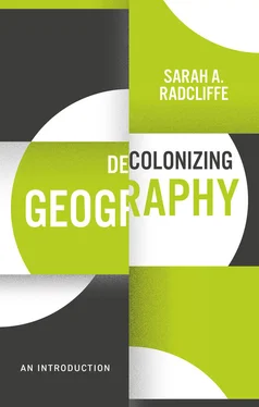 Sarah A. Radcliffe Decolonizing Geography обложка книги