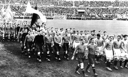 Парад по случаю открытия футбольного сезона в Москве 1949 год Главное - фото 386