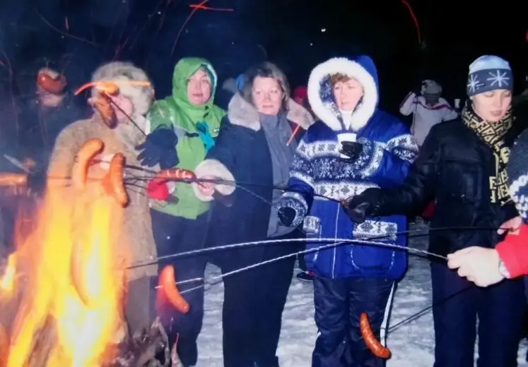 А уж сейчас после быстрой езды на санях да кружки глинтвейна пусть и всего 7 - фото 1