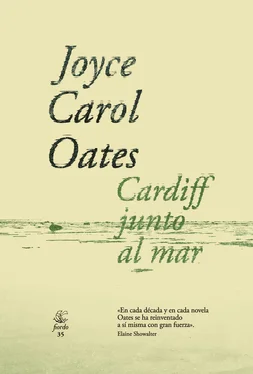 Joyce Oates Cardiff junto al mar обложка книги