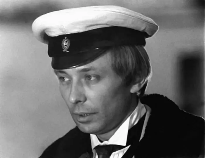 Олег Даль в роли Лаевского в фильме Плохой хороший человек 1973 г - фото 97