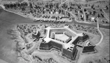 Крепость Ниеншанц Современный макетреконструкция Музей Ниеншанц В 1617 году - фото 11
