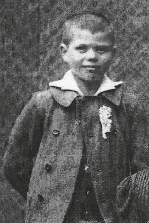 Hermann bei der Firmung Hermann wurde nach seinem 12 Geburtstag und - фото 3