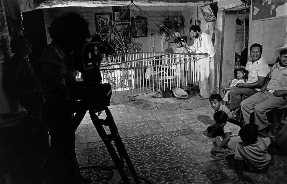 Foto fija del documental La Montaña de Guerrero en la comunidad nahua de - фото 34