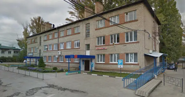 В этой новой школе были высокие потолки просторные светлые классы большой - фото 44