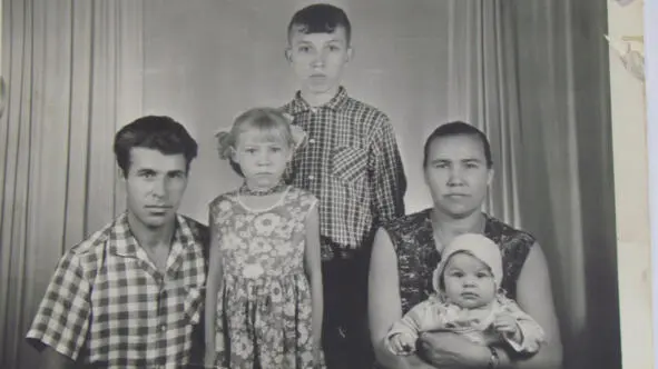 Евгений Яковенко Света Вова и Оля Яковенко Лидия Бубнова Оля и Света - фото 59
