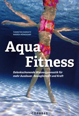 Andrea Röwekamp Aqua Fitness. Gelenkschonende Wassergymnastik für mehr Ausdauer, Beweglichkeit und Kraft обложка книги