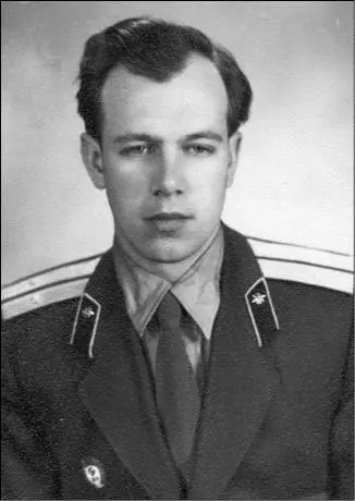 Лейтенант Ю Крестовский 1959 г Командировка на Дальний Восток Второй - фото 25