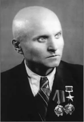 Кирилл Орловский В феврале 1943 года Орловский лично разработал операцию под - фото 45