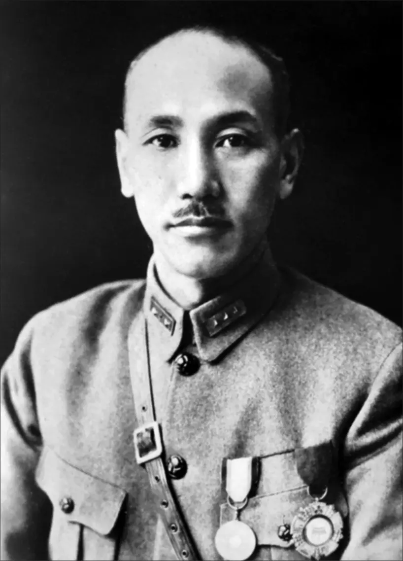 Generalissimus Chiang KaiShek späterer Präsident und militärischer - фото 7