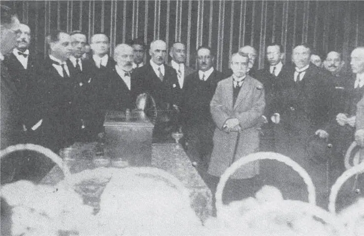 Inauguración de OAX por el presidente Leguía 20 de junio de 1925 Archivo - фото 4