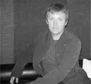 В 1994 годуЛитвиненко впервые познакомился с Березовским при довольно - фото 20