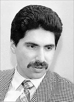 МВ Маневич Затронули улицу Рубинштейна и лихие 1990е именно здесь на углу - фото 2