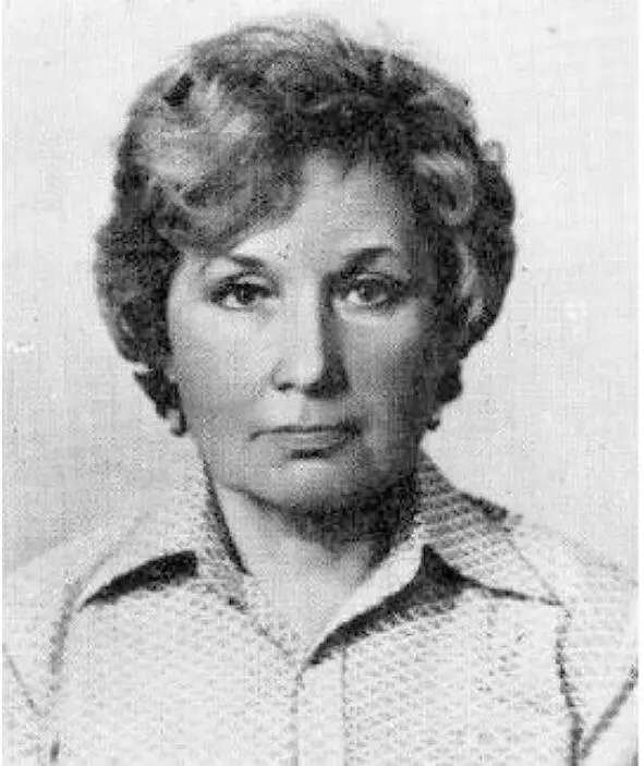 Скульптор Марина Владимировна Денисенко После окончания Строгановского училища - фото 14