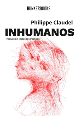 Philippe Claudel Inhumanos обложка книги