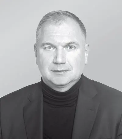 Поэт член Международного союза писателей Северной Америки член Международной - фото 7
