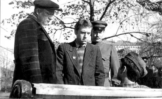 Во время съемок многосерийного фильма Место встречи изменить нельзя 1978 г - фото 109