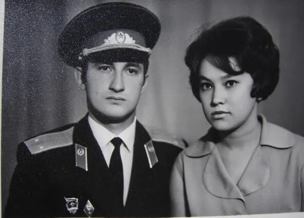 1970 Барнаул После окончания военного училища Предисловие Золотой - фото 19
