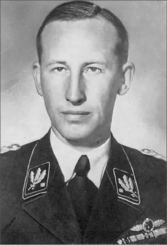 Р Гейдрих В Шелленберг Н И Ежов М Н Тухачевс - фото 26