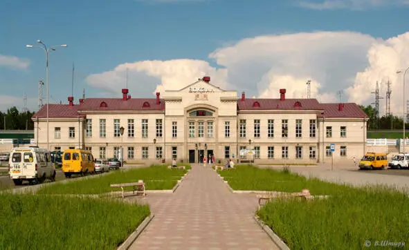Впрочем родня оттуда всегда по приезде припадала к холодному крану надолго Я - фото 3