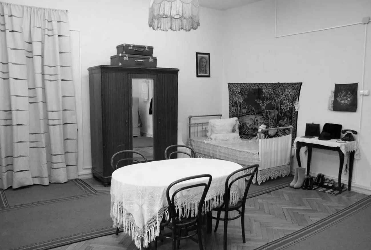 Фото 2 Интерьер жилой комнаты 1950х годов 4 Например у семьи моего - фото 2