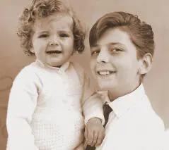 Schon als Teenie ein Herz für Kinder Bo 1964 mit seiner jüngsten Schwester - фото 5