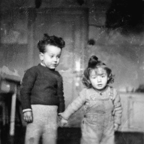 Theo4 und Päuli 2 zirka 1951 Als Päulis Haare geschnitten wurden - фото 2