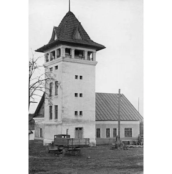 Пожарная каланча Самое старое здание в Икше Построено в 1903 году Поселок - фото 17