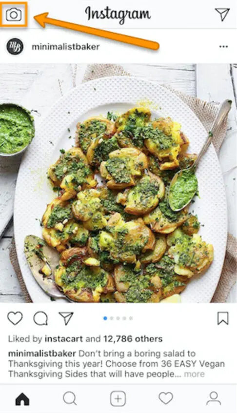 Откройте Instagram и коснитесь значка камеры в верхнем левом углу телефона - фото 10