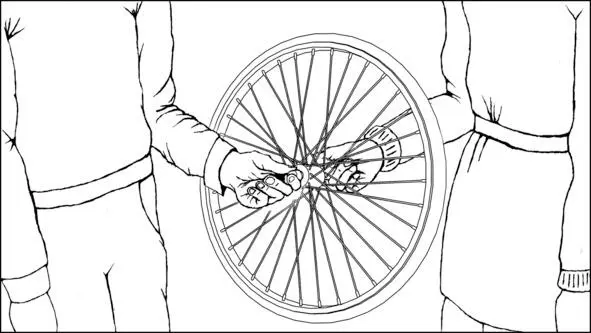 The wheel bends down But It is worth the wheel unleash With his free hand - фото 9