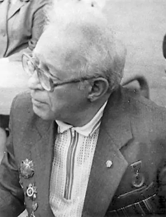 Я Л Лившиц автор книги Первая гвардейская танковая бригада в боях за - фото 6