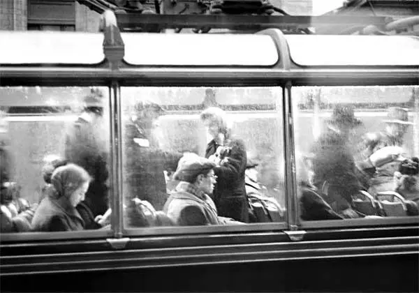 Кондуктор троллейбуса 1959 К моменту проведения Фестиваля молодежи и студентов - фото 4