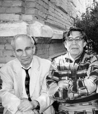 Ю Г Липец и В А Пуляркин справа Рязань 2000 г Болевые точки были - фото 151