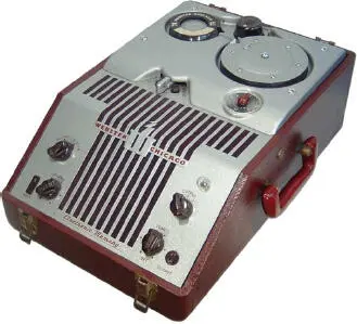Figure I2 A wire recorder the Webster Chicago 1801 1949 For a color - фото 3