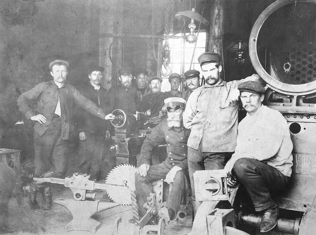 6 До революции в ДЕПО 7 19141915 Паровоз с людьми 8 До революции - фото 8