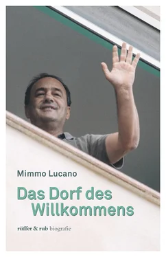 Mimmo Lucano Das Dorf des Willkommens обложка книги