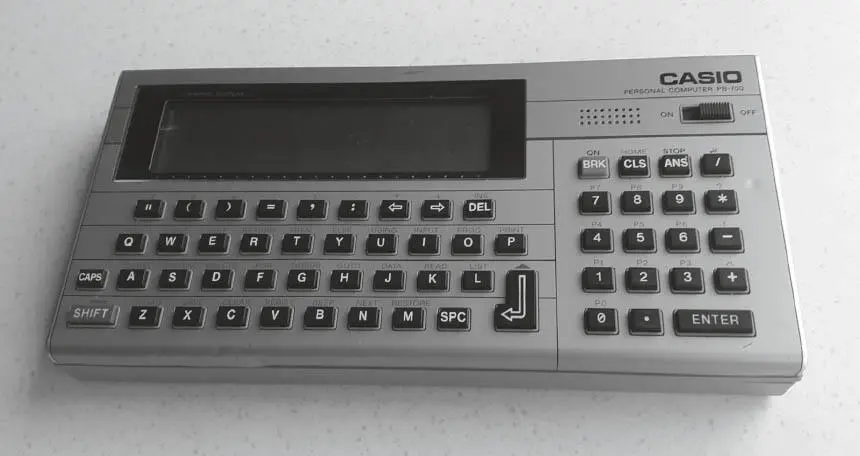 Ein wie es auf dem Gehäuse steht Personal Computer des Fabrikats Casio - фото 4