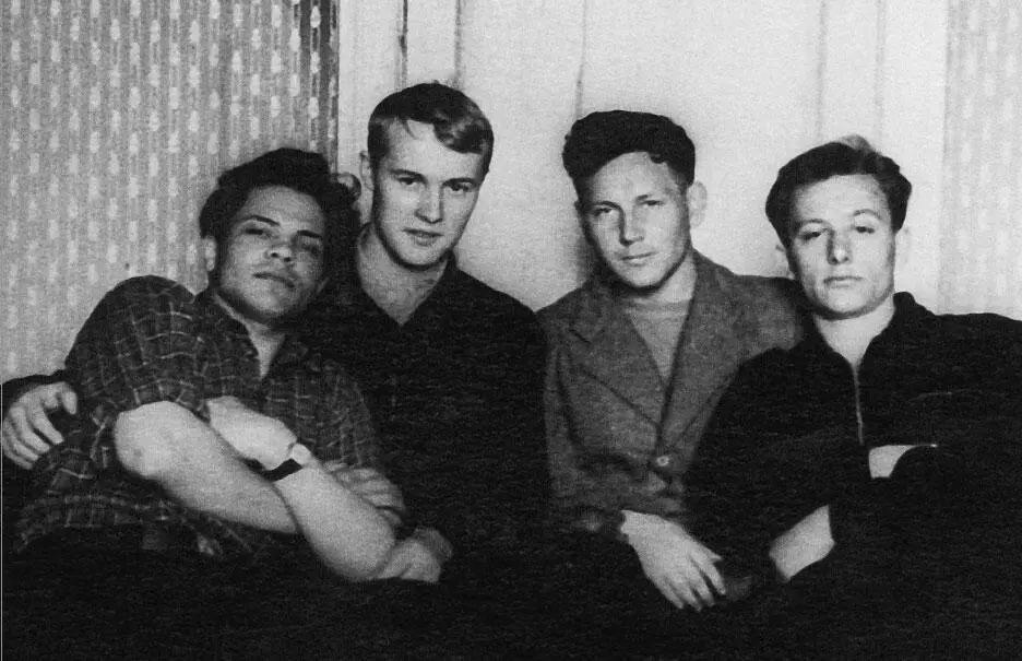 Леонид Ефименко Евгений Гусев Сергей Голубков и Владимир Додух Они не только - фото 11