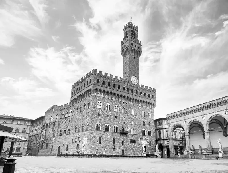 Старый дворец muratart Shutterstockcom Так в июле 1369 года в месяц - фото 7