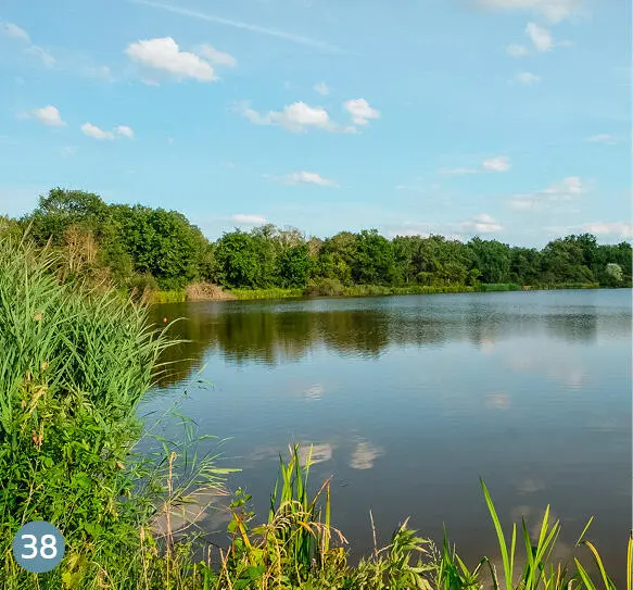 38 Étang de Lérignon Stufen führen zu diesem See mit Parkplatz direkt an der - фото 662