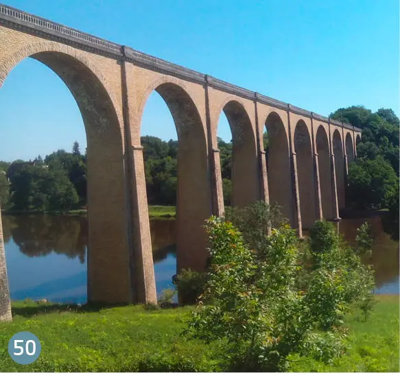 50 Viaduc LIsleJourdain Schwimmen Sie unter den Bögen des prächtigen alten - фото 704